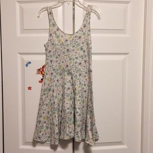 H&M Floral Flowy Low Back Casual Dress